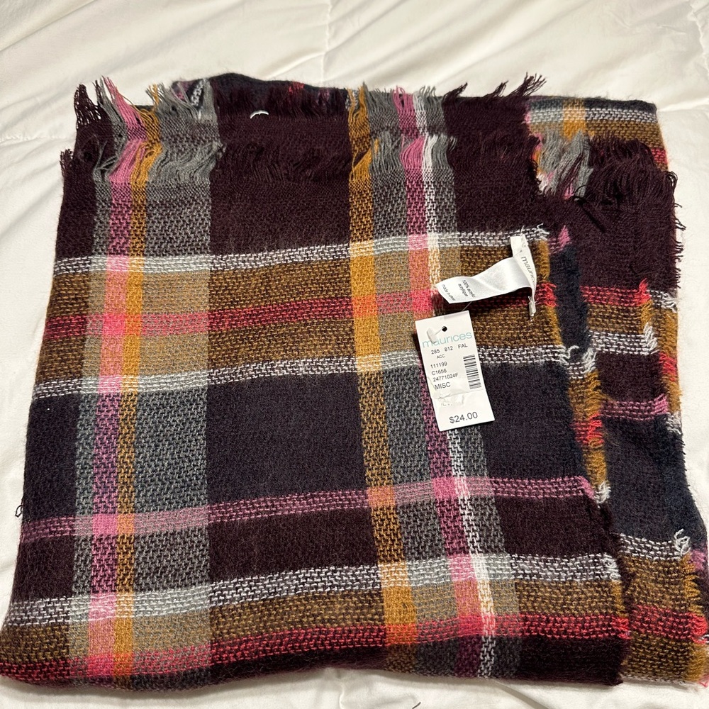 Maurice’s Blanket Scarf (NWT) - Picture 2 of 2